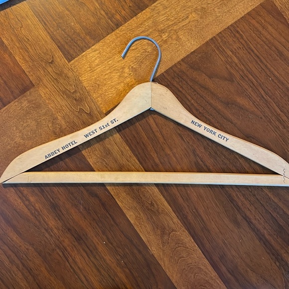 VINTAGE WOODEN HANGER - ABBEY HOTEL 151 W. 51ST ST. NYC  - NICE COLLECTIBLE! - Picture 1 of 10